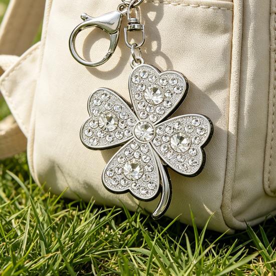 Four Leaf Clover Keychain Sparkling Rhinestone Lucky Charm with Lobster Clasp for Bags And Keys Gift for Women