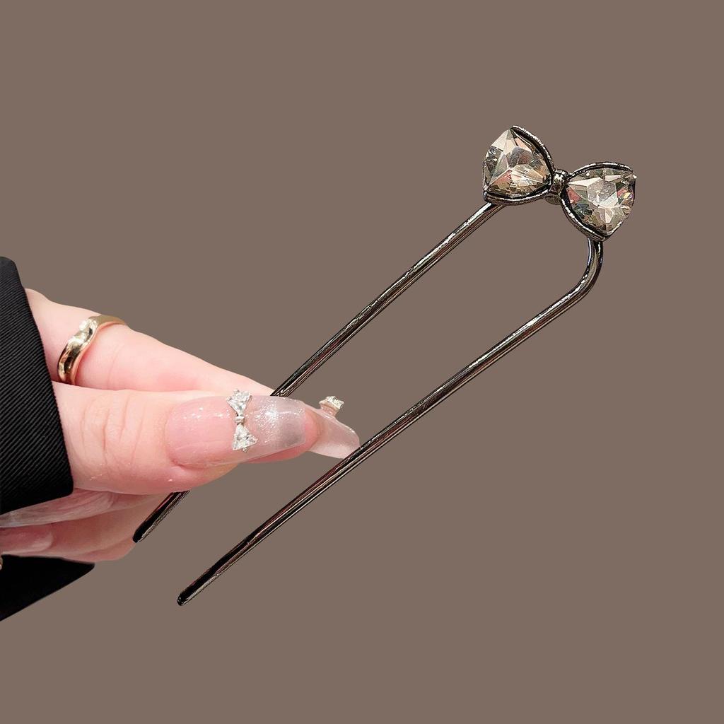 Elegant Pearl U-shaped Hairpin for Women - New Chinese Style Updo Accessory 2025