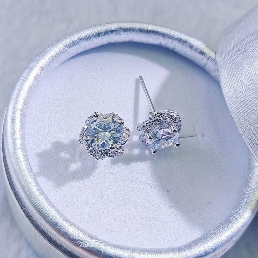 The wind is small and fresh, imitation zircon, full of diamond buds, stud earrings, women's white gold, white gold, zircon inlaid fashion earrings