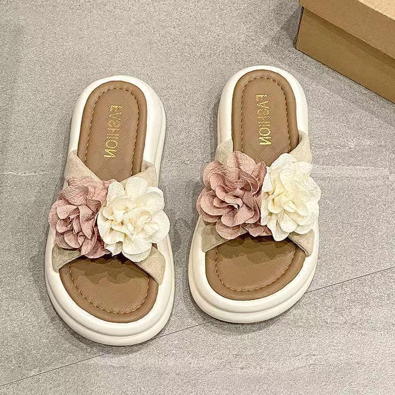 Fairy mesh yarn flower thick bottom one-word drag girl 2025 summer new small light comfortable non-slip cool slippers