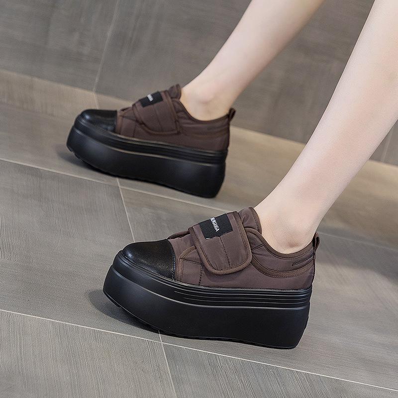 

Маффины маленькие белые туфли женские 20254 весна и осень новые туфли женские на одной педали туфли-печенье платформа на липучке повседневные хлеб 39 коричневый