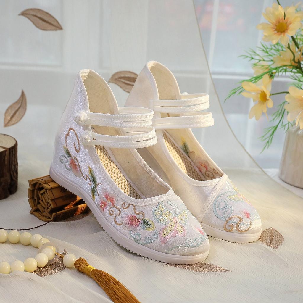 [Die Yun] 2025 Spring New Old Beijing Cloth Shoes Women's Inner Height Increase Embroidered Shoes New Chinese Antique Hanfu Shoes