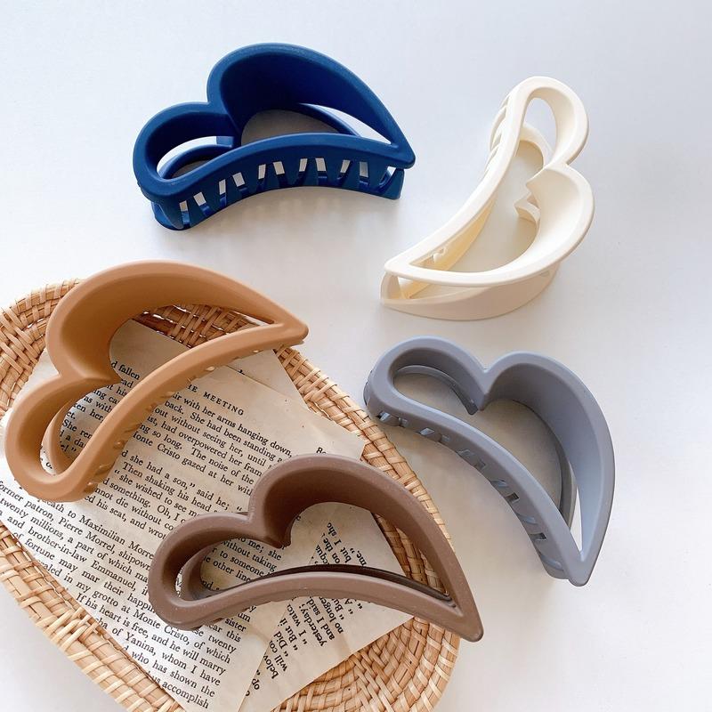 Korean Crab Hair Clip Women Love Pattern Hair Clip Colorful Solid Color Hollow Out Plastic Hair Claw Girls Hair Accessories New