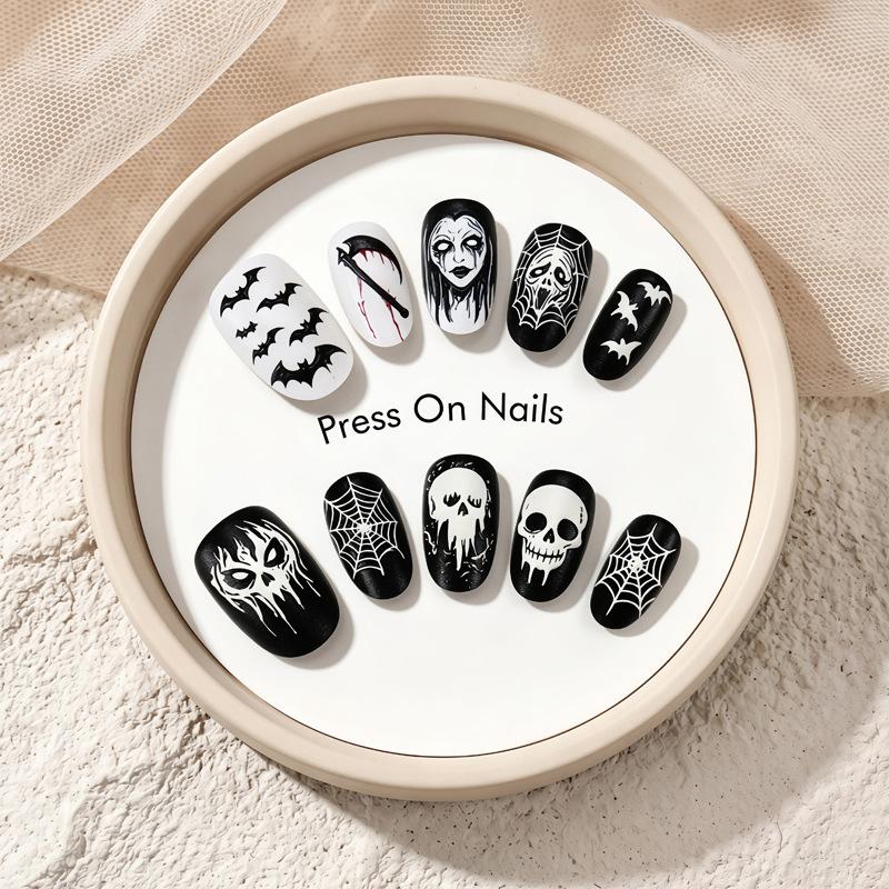 Hot Girl Wearing Nails, Dark Style Manicure, Contrasting Color, Short Halloween Nails, High-end Nails, Fake Nails