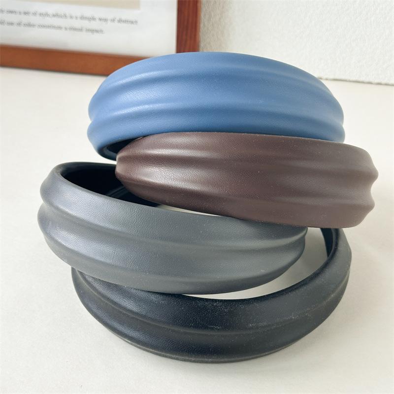 Korean Vintage Wide Hairband For Women PU Leather Solid Color Headbands Simple Temperament Elegant Hair Hoop Tie Hair Accessories Headwear