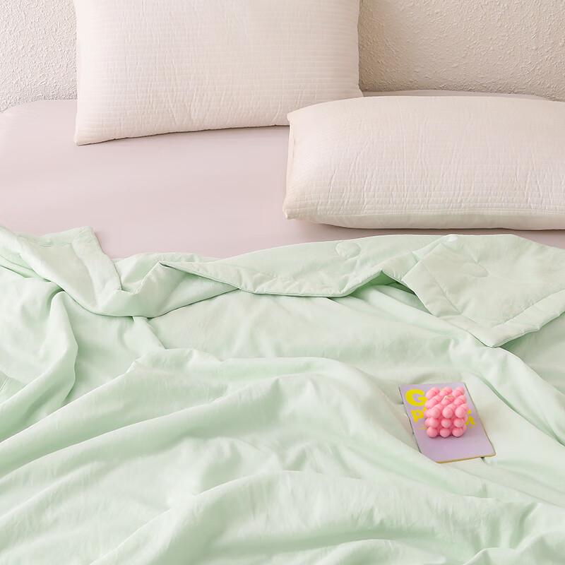 Fang Wang Yunjin Silk Cooling Comforter