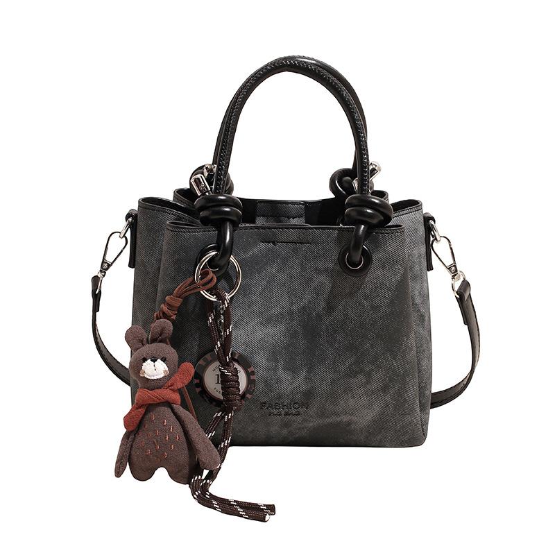 

Niche retro portable bucket bag women s 2025 new one-shoulder crossbody bag fashion trendy casual commuter bag No pendant