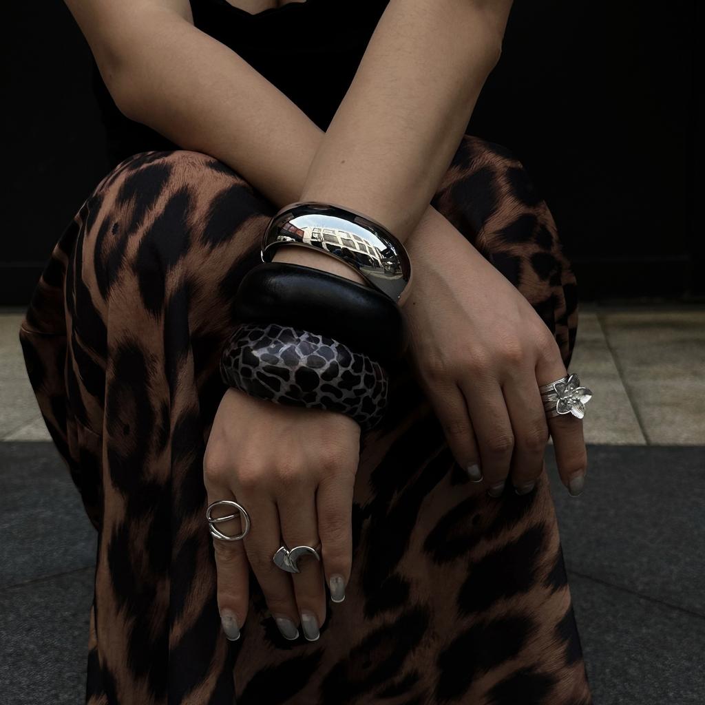 Oval Wide Resin Bangle, Geometric Arc Leopard Print Gradient Bracelet