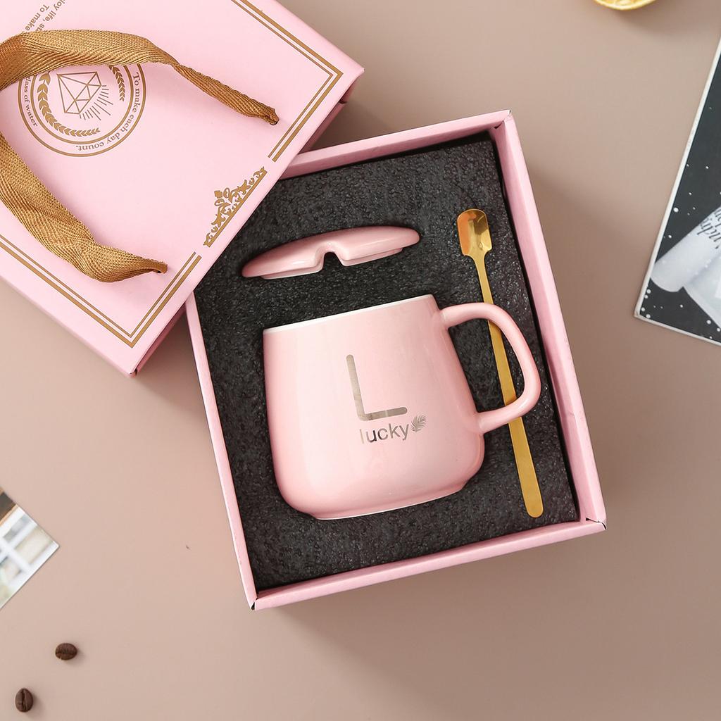 Simple and Fashionable Ceramic Mug, Portable Gift Box, Towel Bear Souvenir, Opening Practical Gift, Water Cup Set.