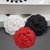 Neue Stoff Kamelienblüte Brosche Pins Mode Schmuck Cardigan Hemd Corsage Abzeichen Luxuriöse Broschen für Damen Accessoires