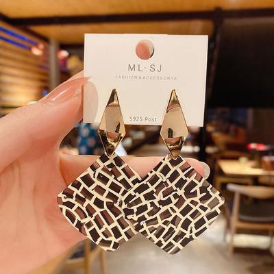Premium Atmospheric Texture Square Earrings Femininity Personality Earrings Earrings Earrings