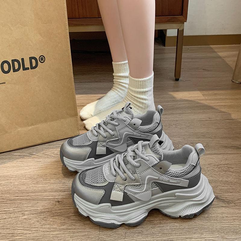 Neue kleine vielseitige atmungsaktive Sport- und Freizeitschuhe beliebte dicksohlige erhöhende Dad-Schuhe Damen Herbst