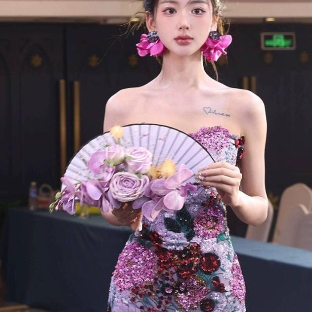New Chinese Style Bride Folding Fan Bouquet for Engagement or Robe Accessory