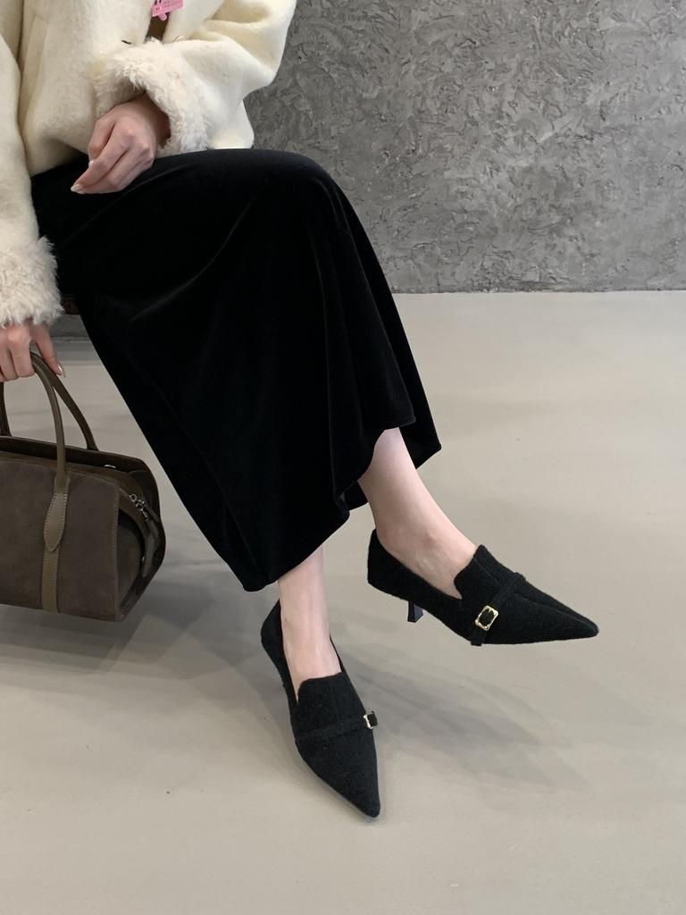 2026 early spring pointed-toed stiletto high-heeled warm plush one-pedal commuter high-heeled shoes
