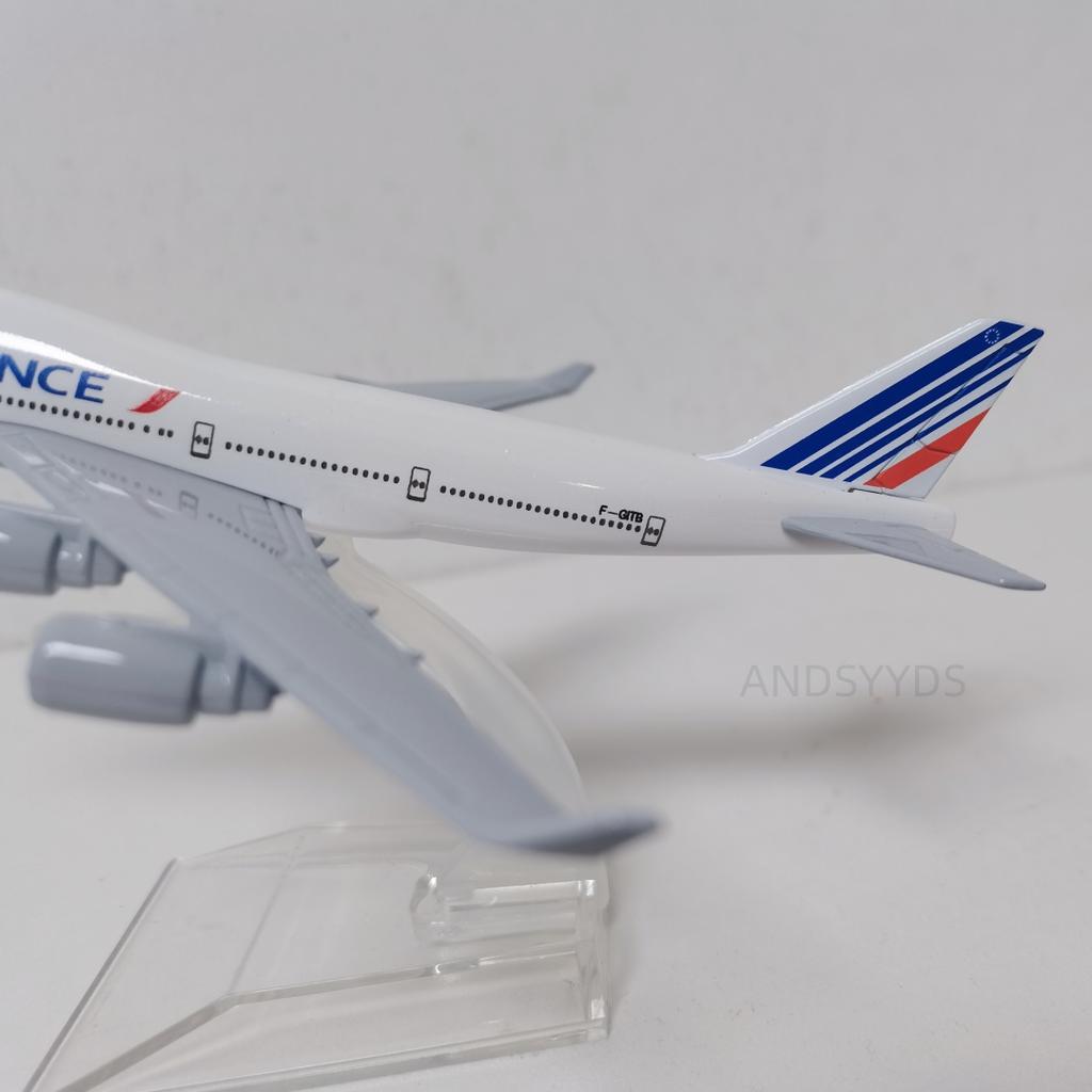 Diecast 16cm Metal Alloy B747 Aircraft Air France Airplane Model 1/400 Scale with Stand 747 Aviation Souvenir Plane