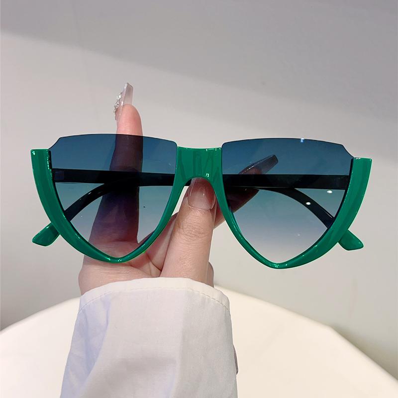 Triangle Shaped Sunglasses New in Fashion Semi-rimless Gradient Shades Trendy Brand Design Casual Decor Sun Glasses