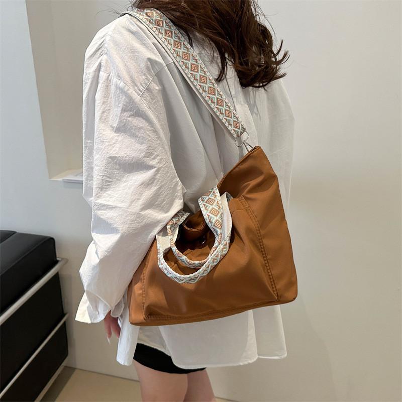 Wholesale Factory Big Tote Bag Women's Bags 2024 Street Fashion Chic Single Shoulder Slant Bag