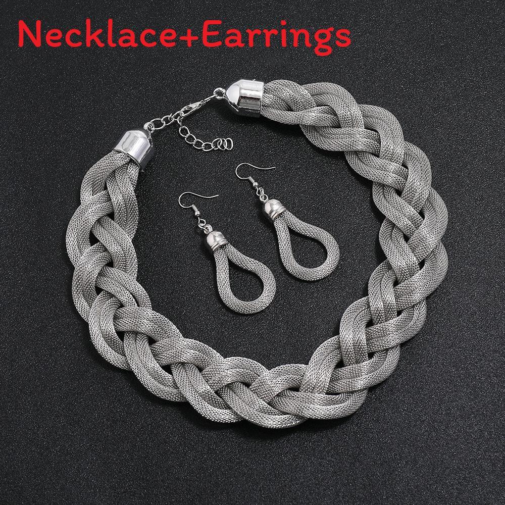 

Necklace European Style And Earrings Jewelry Set With Geometric Design For Women Silver