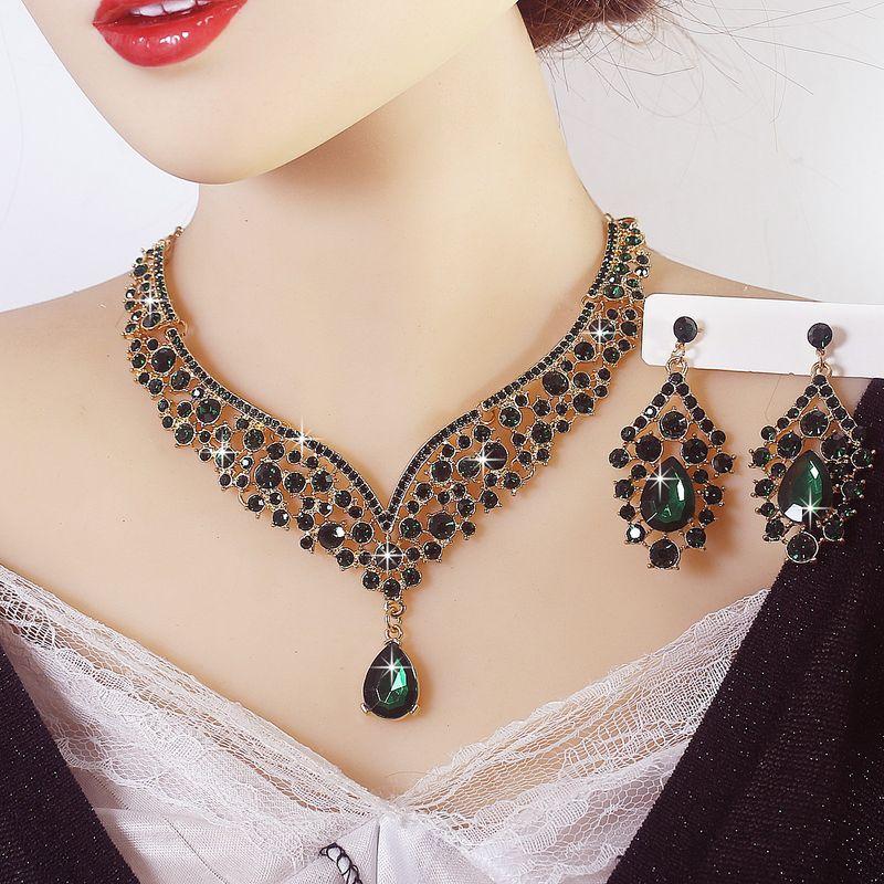 Fashion Crystal Necklace Earrings Jewelry Suit Alloy Rhinestone-Encrusted Jewelry Ornament Accessories Ball Performance Super Flash