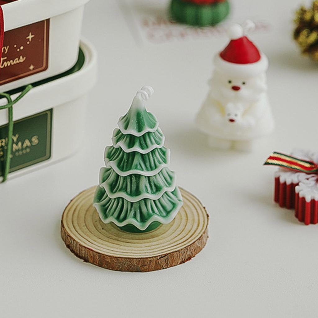 Christmas Candle Gift Set Festive Themed Aromatherapy Candle with Christmas Tree Reindeer Design Holiday Gift Accessory