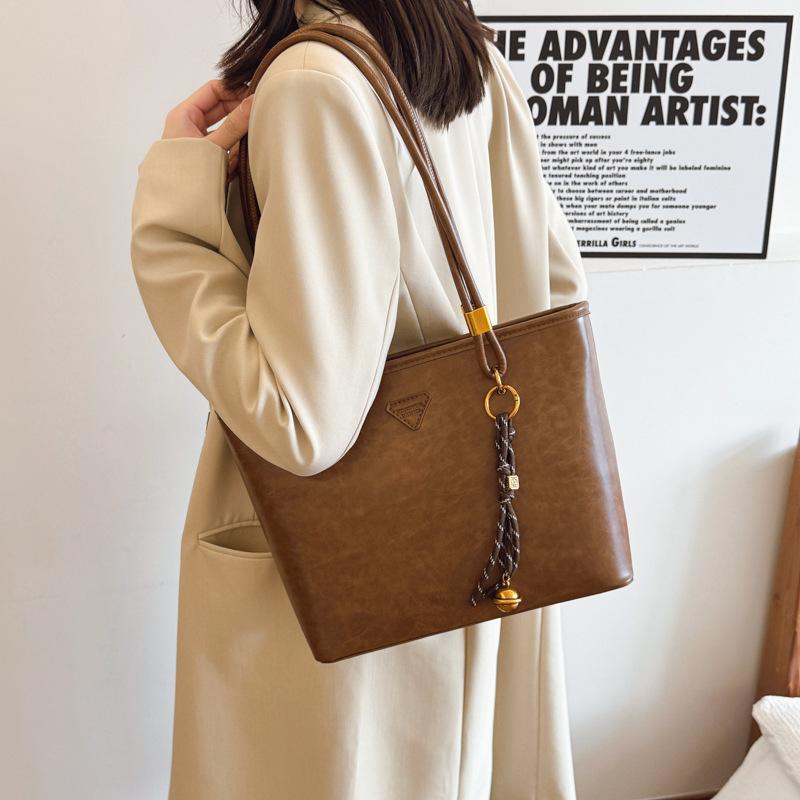 Tote Bag Premium 2025 New Fashion Versatile Commuter Leisure Shoulder Large Capacity Women's Bag