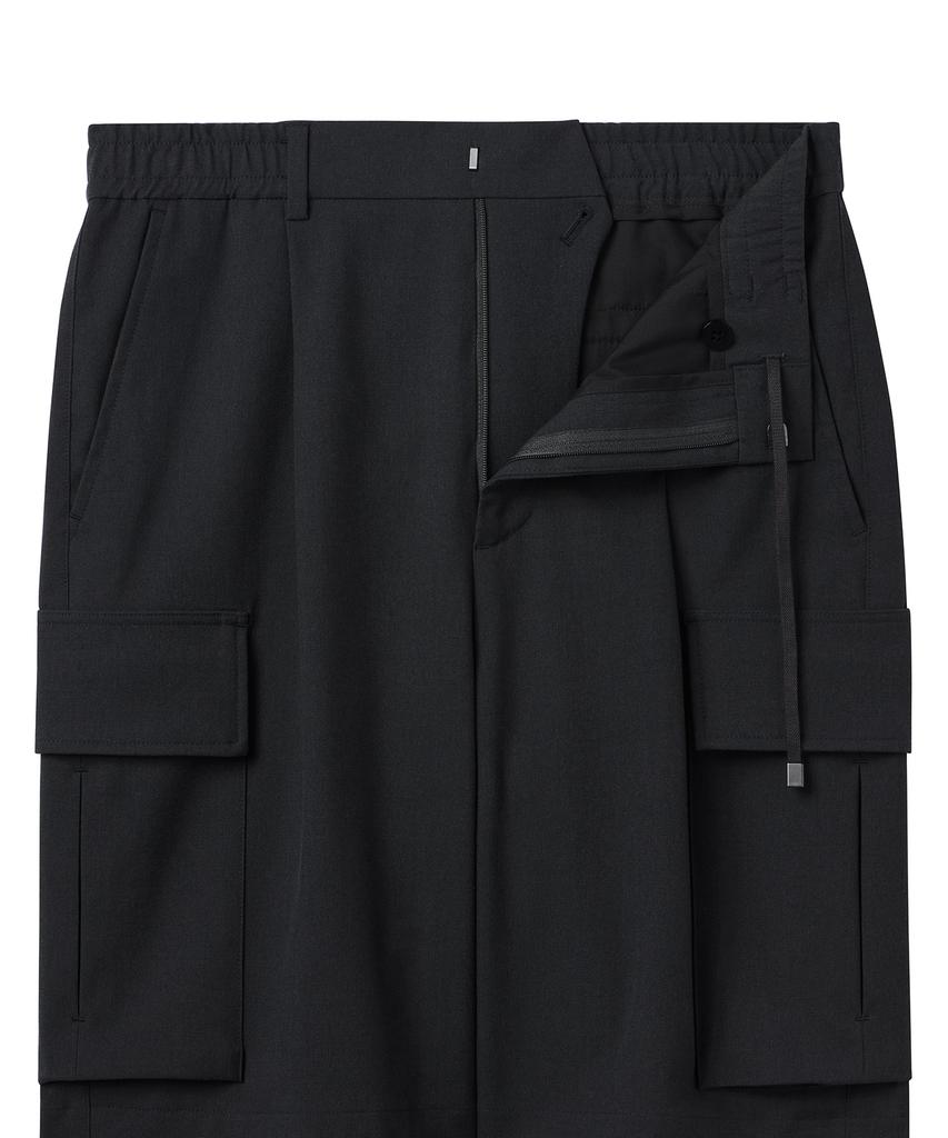 MUSINSA STANDARD Wide Banding Cargo Half Slacks [Black]