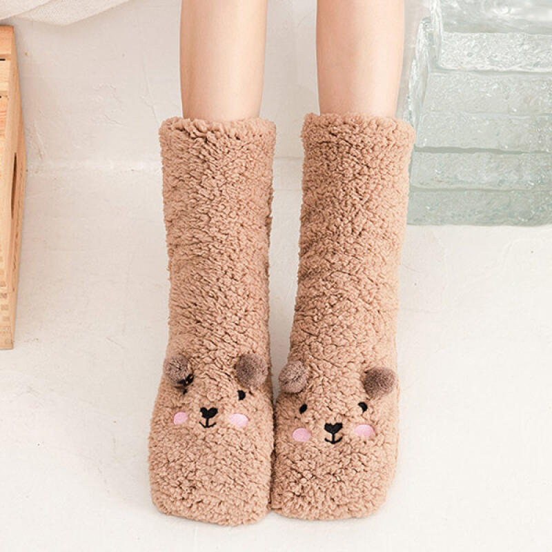 Hanyu s warm and cute character Poggle winter sleep socks black