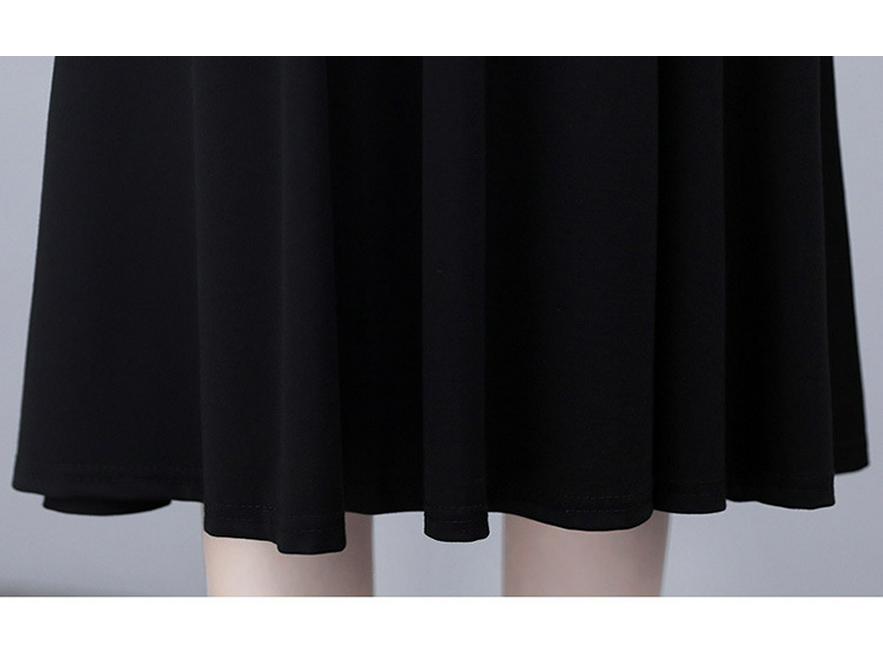 Dream 0121 Plus Size Women's V-Neck Lace Patchwork Dress with Long Sleeves - Slimming, Flattering Black Skirt
