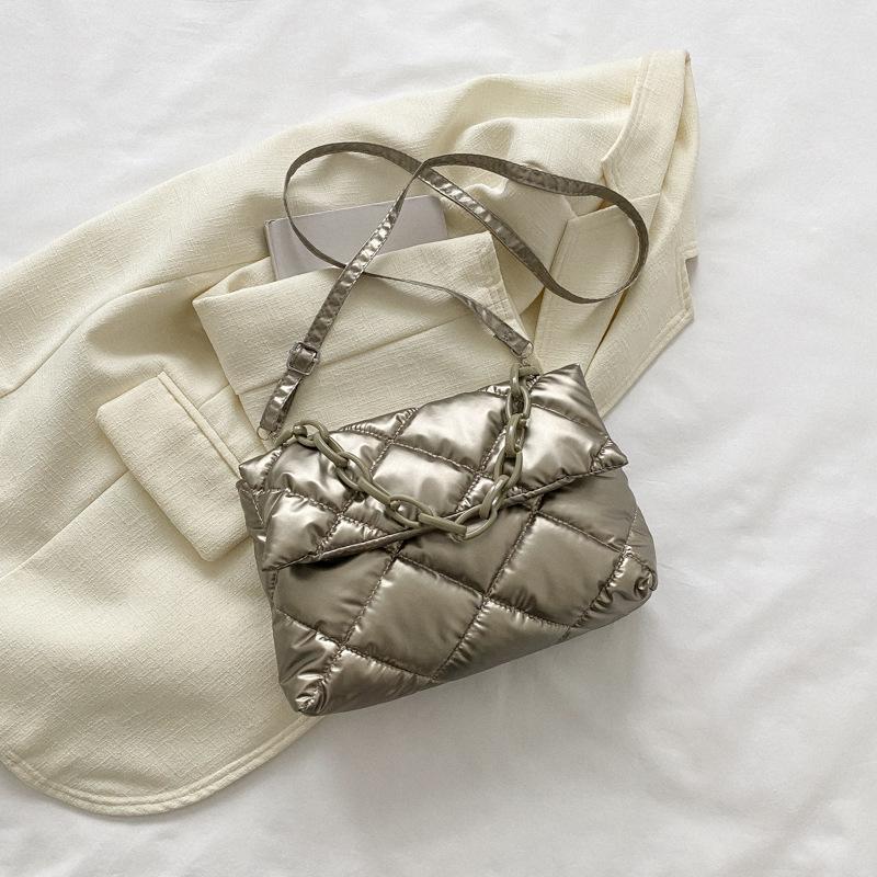 

Сумка-ромб из вышитой нити женская 2025 осень-зима новая сумка из космического хлопка сумка на цепочке-конфете сумка на плечо/подмышку шампанского