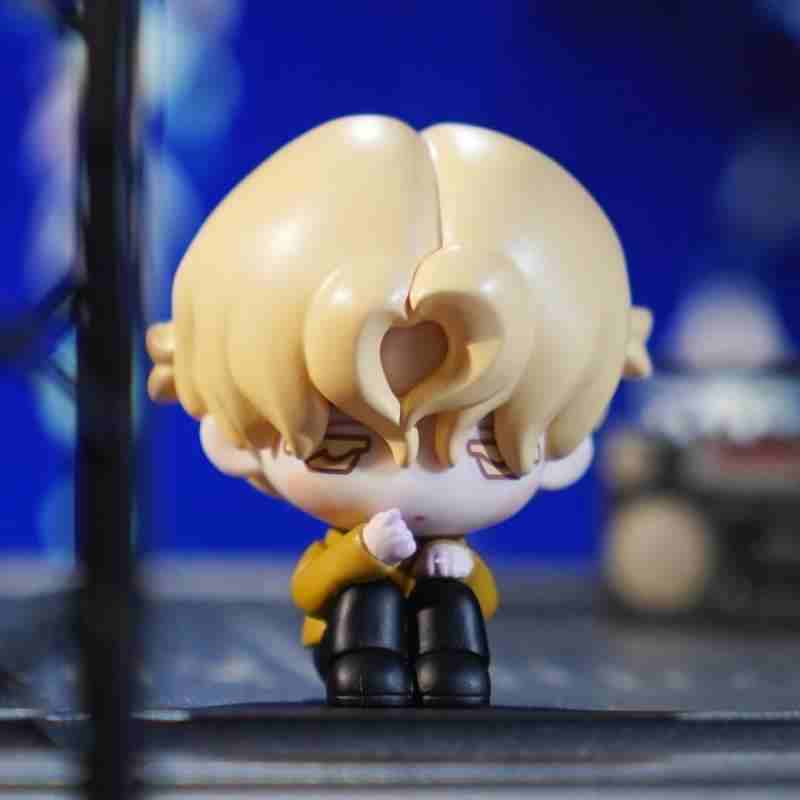 Hot Alien Stage Free Stage Series Blind Box Action Figure Cute Mizi Sua Till Ivan Luka Hyuna Model Toy Children'S Birthday Gift