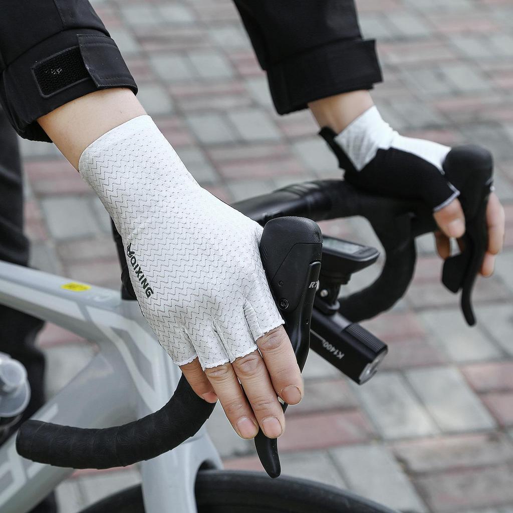 Unisex Half-Finger Cycling Gloves: Non-Slip, Shock-Absorbent, Sun-Protective, Ideal for Mountain and Road Biking.