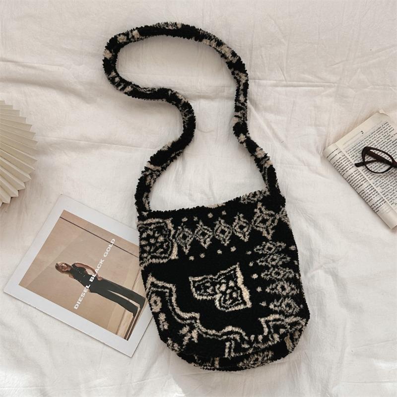 41 autumn and winter fashion leopard print woolen underarm bag women's bucket bag large capacity shoulder bag