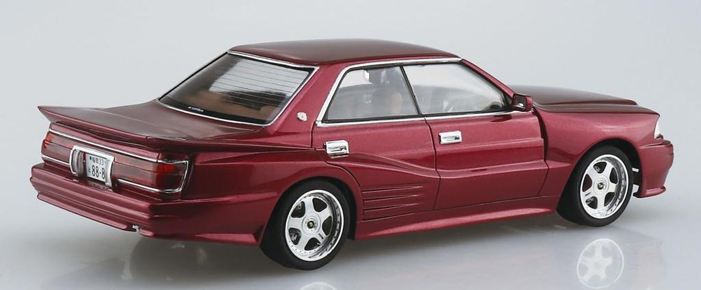 Aoshima Bunka Kyozai The Tuned Car Series 81 Toyota UZS131 Crown 1989 Blister Style Plastic Model (AOSHIMA) 1/24 No.