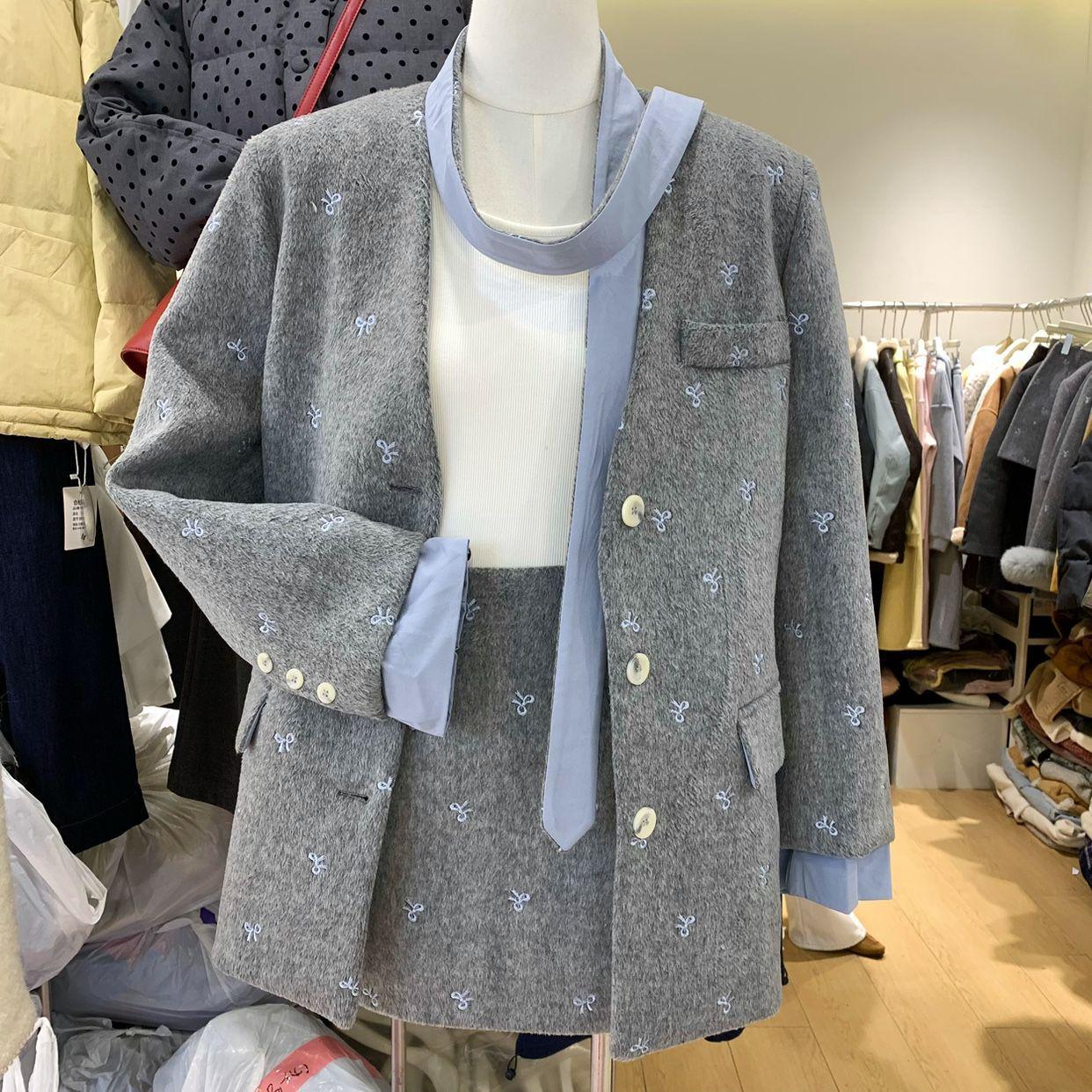 

2025 Winter Woolen Two-Piece Suit: Down Jacket & Short Skirt with Bow Knot Gray Skirt