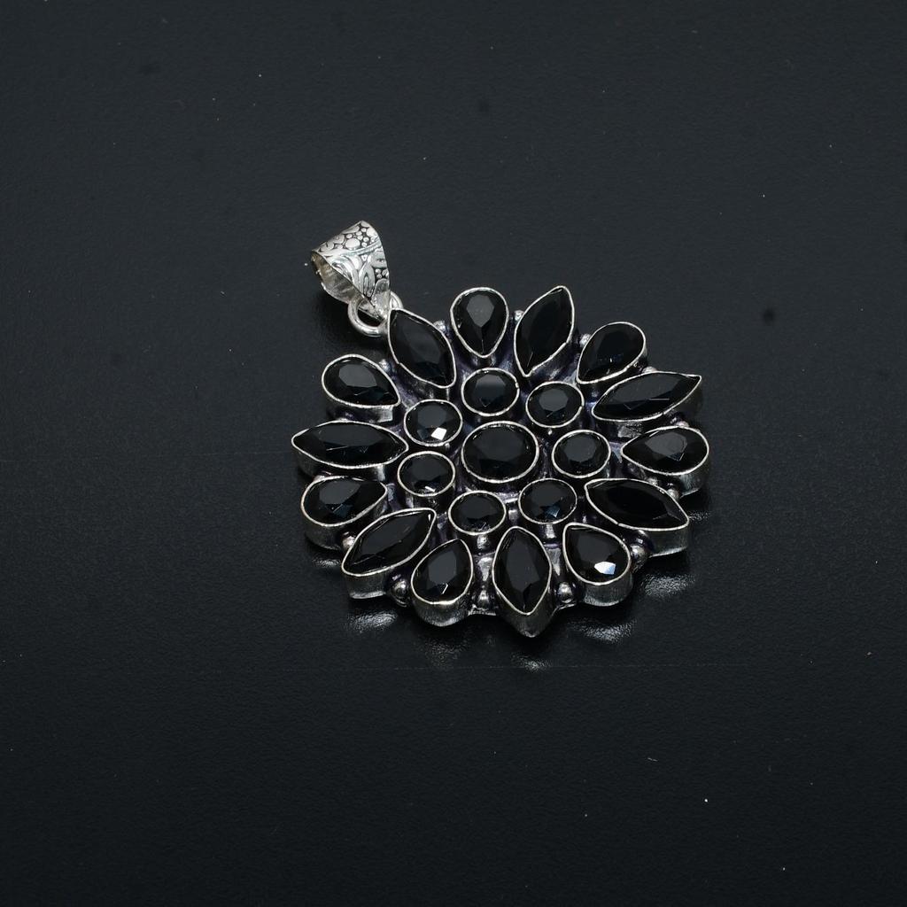 Schwarzer Spinell Edelstein Handgemacht 925 Sterling Silber Schmuck Anhänger Schwarzer Spinell Blumen Design Anhänger Schwarzer Spinell Schmuck für Geschenke