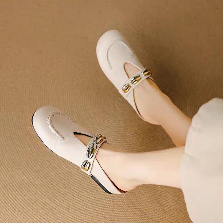 

Huge comfortable French leather bag head half slippers women s summer wear 2025 new flat bottom inner height increase sandals women s shoes 40 белый