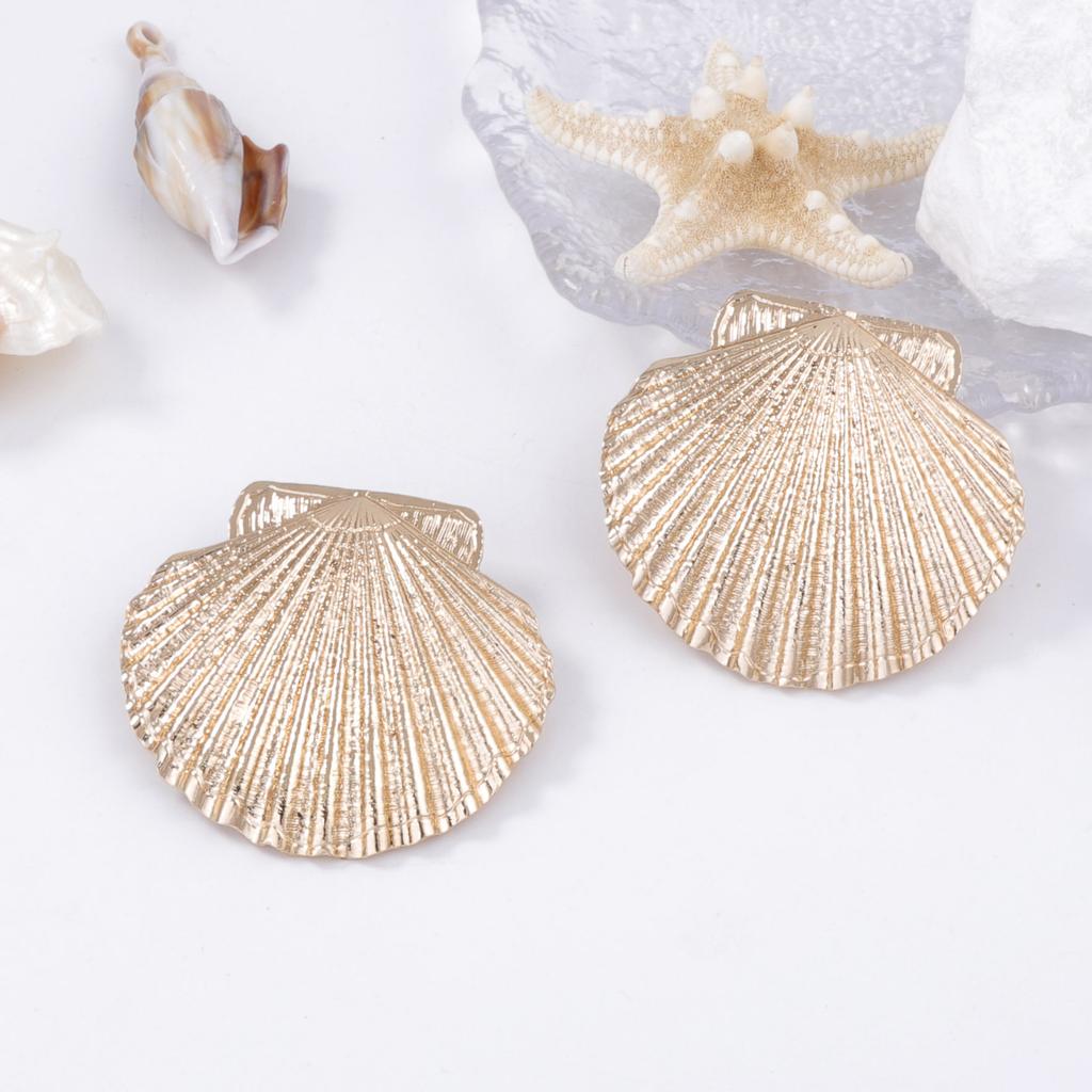 Digadagu Simple Scallop Shell Stud Earrings Metal Marine Animal Earrings New Women's Daily Jewelry Accessories
