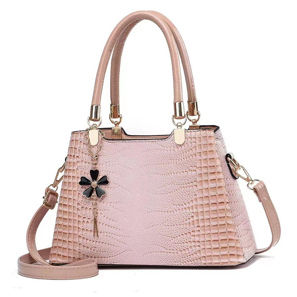 Stylish Pu Handbag For Women With Versatile Colors And Classic Retro Design Ideal For Everyday Use