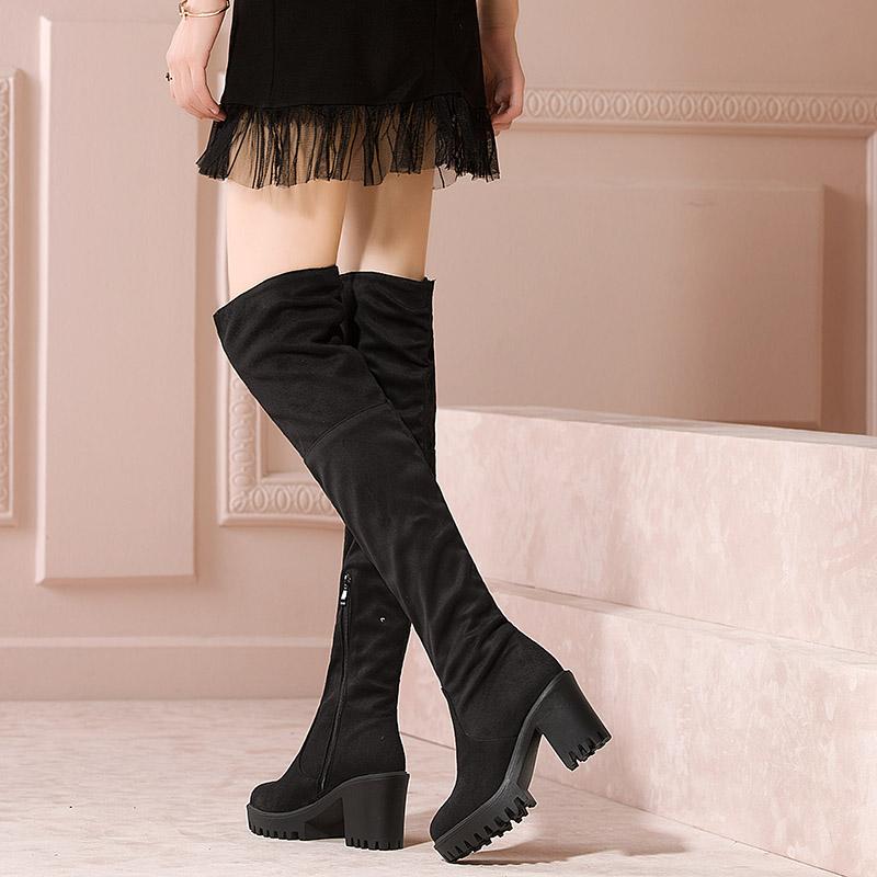 Q/Høyhælte støvler for kvinner, høst og vinter nye ensfargede overdimensjonerte motorsykkelstøvler