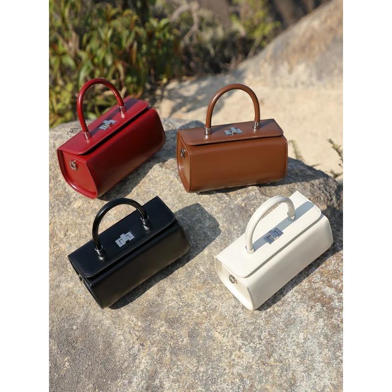 Echte Leder Damen Handtasche Luxus Design Rindsleder Umhängetasche Für Damen 2026 Fashi Pendler Crossbody Kleine Quadratische Tasche