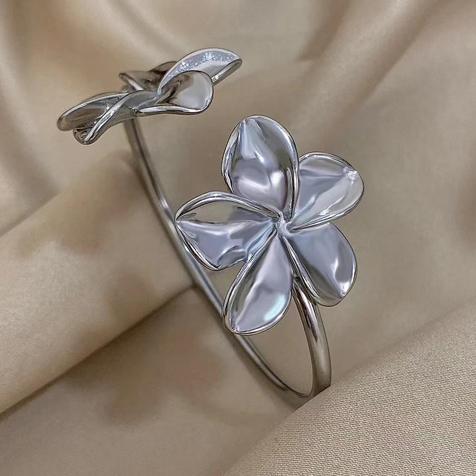 Stylish Double Big Flower Cuff Bracelet Fashion Creative Gold/Silver Color Metal Floral Bangle For Women Personality Simple Dail
