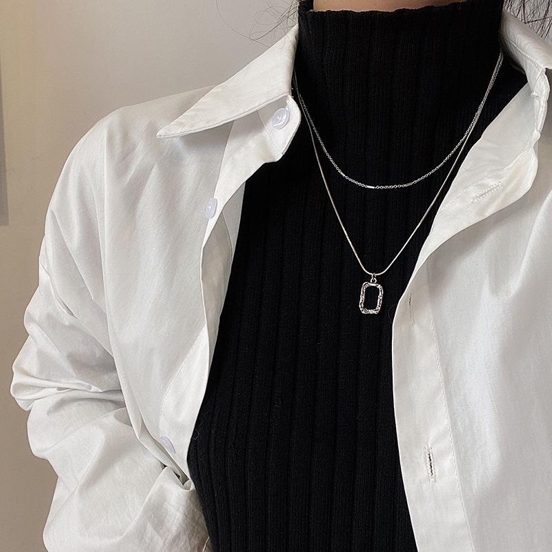 2024 Módní dámský lehký luxusní dlouhý dvouvrstvý náhrdelník - Perfektní podzimní a zimní svetr řetízek doplněk