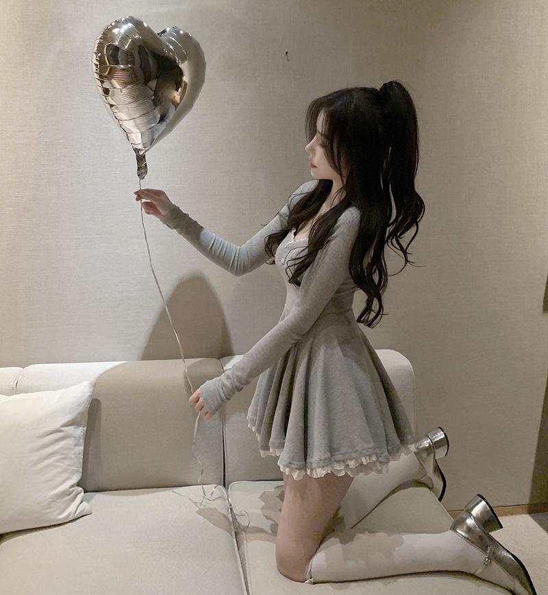 French Style Waist-Cinching Slim Dress: Unique, Beautiful, Fluffy Winter Short Skirt