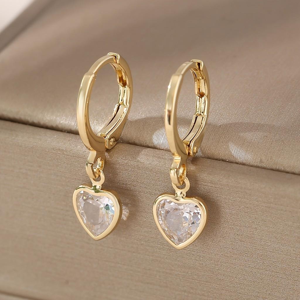 Pinkdudu Colorful Heart Crystal Ear Cuffs Sweet Edgy Stackable Earrings for Everyday Layering PD1357