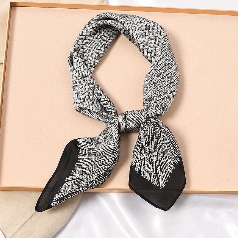 Vysoce kvalitní hedvábný šátek: 70cm Módní dámský čtvercový šátek, Celoroční, Lehký na jaro, podzim, léto, nebo jako stylový doplněk ke košili.