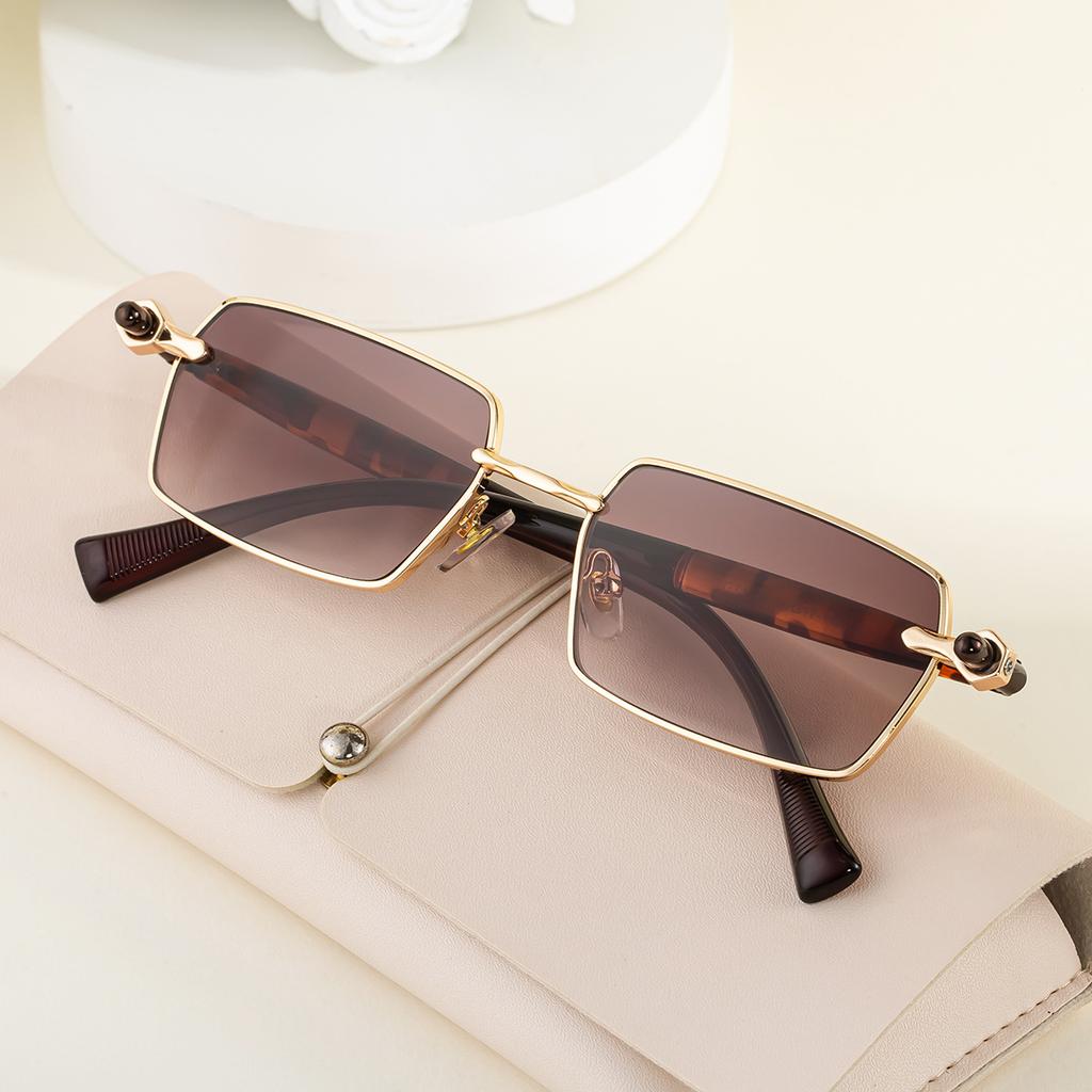 New square small frame driving sunglasses men's and women's European and American fashion UV-proof sunglasses outdoor glasses