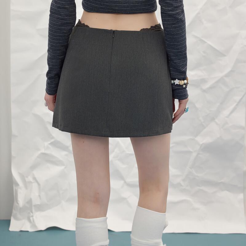 UNIFREE Lace-Trimmed High-Waisted A-Line Mini Skirt