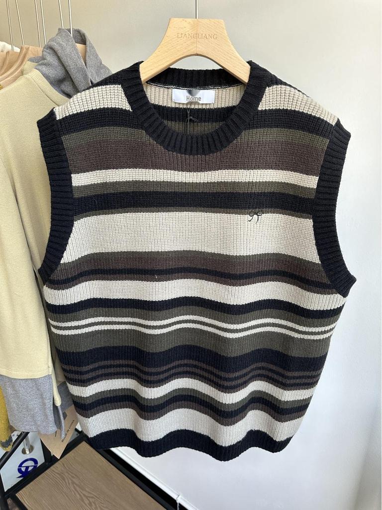 8517 Winter Korean Style Plus Size Casual Embroidered Knit Striped Vest