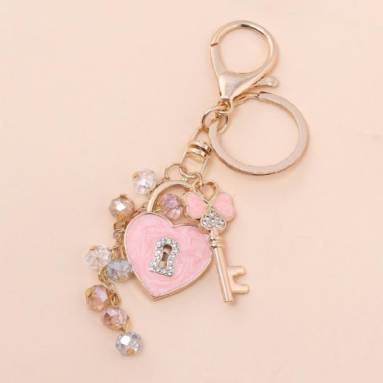 Symbolic Four Leaf Clovers Heart Keychain Metal Crafted Jewelry Gift Ideas for Birthdays Valentines Day Keepsake Item