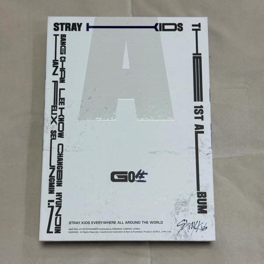 STRAY KIDS Hyunjin Hardship Sign Album Used